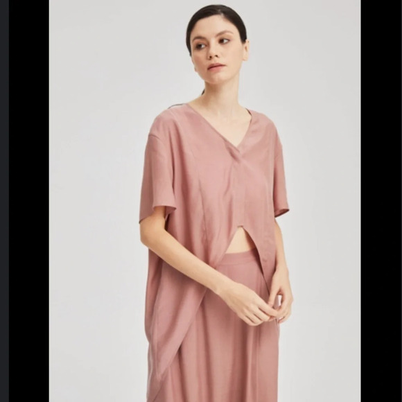 NAP Tops - NAP High-low Swoop Shirt in silver pink